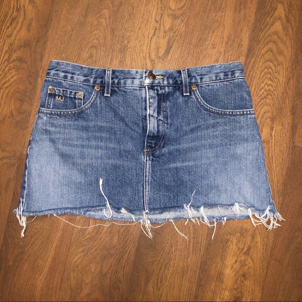 Marc Jacobs Jean mini skirt. Size 4.